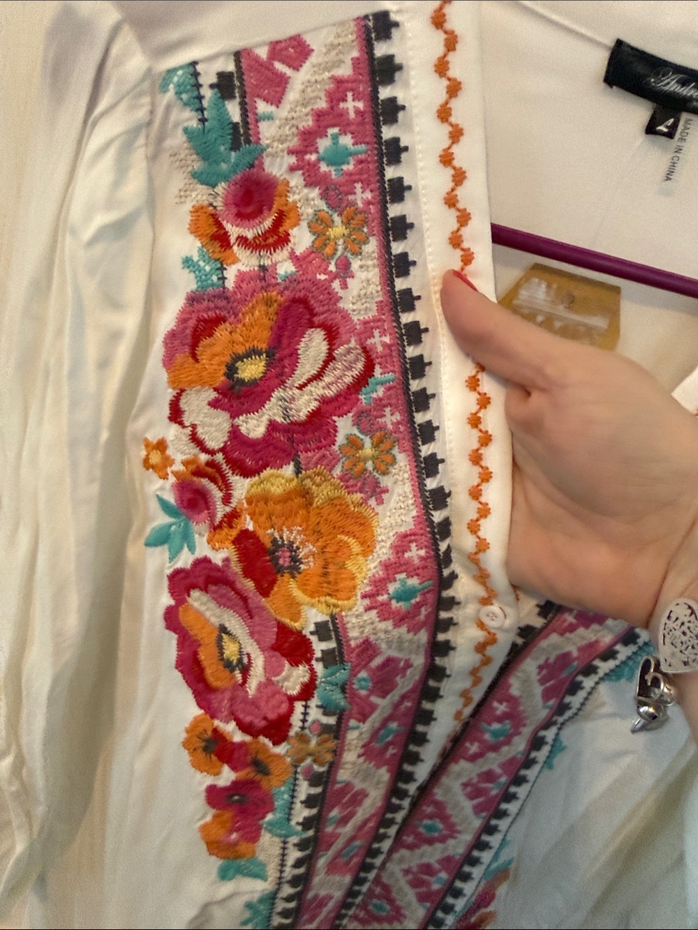 Andree by Unit. White Tunic with Pink and Orange Floral Embroidery. NWT size Lg - Picture 2 of 8
